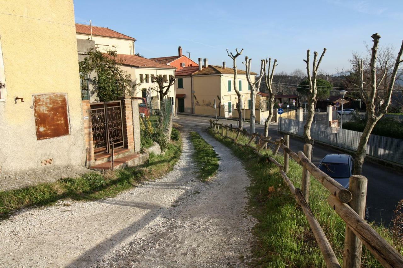 Villa Happy Flat Riparbella Esterno foto